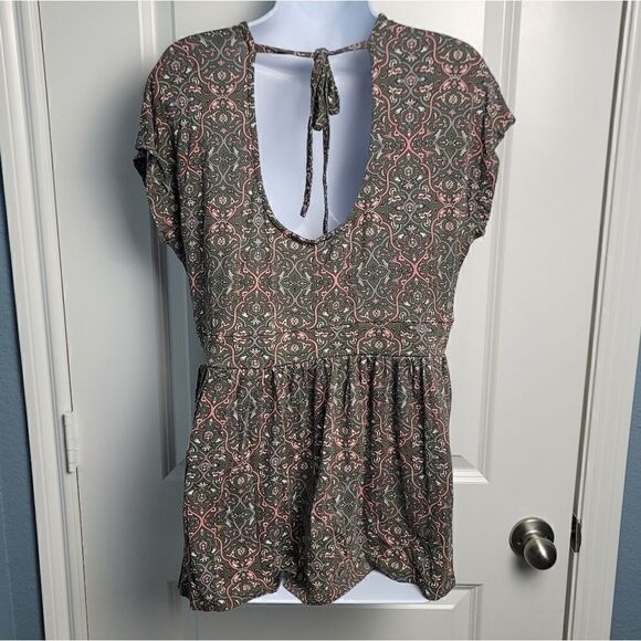 TORRID Super Soft Peplum Top - Picture 6 of 8